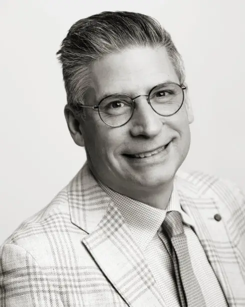 Alex-Stojicevic-Immigration-Lawyer-Canada-MKS-Immigration-Law-BW-2